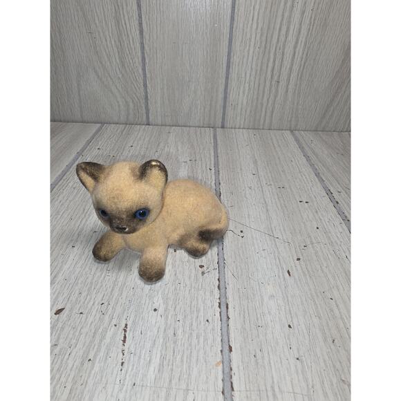 Vintage Japan Flocked Siamese Cat Kitten Blue Eyes 4" Shelf Sitter Whimsy - Picture 3 of 9